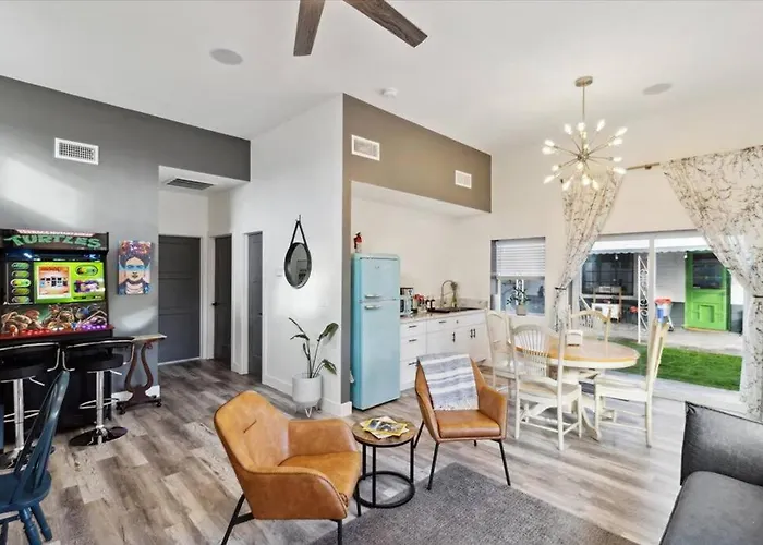 The Gregory: 2 Bed/1 Bath Сasa de vacaciones Phoenix